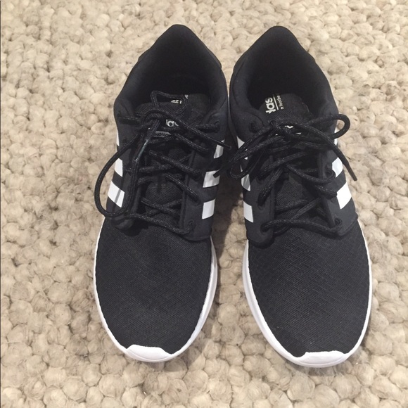 Adidas Athletic Sneaker sz 8.5 - Picture 2 of 6